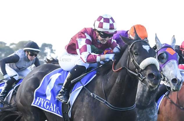 Alice's wonderland with debut win