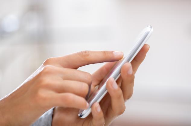 Help for students to bank safely online