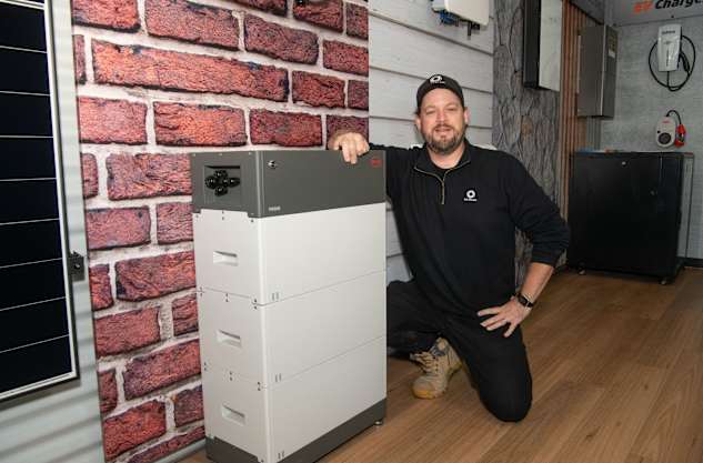 Community quick to charge up on incoming household battery subsidy