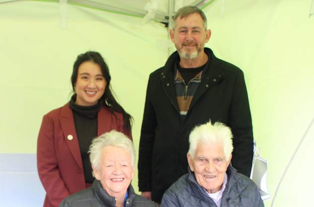 Kindness theme shines in Henry Lawson Festival parade