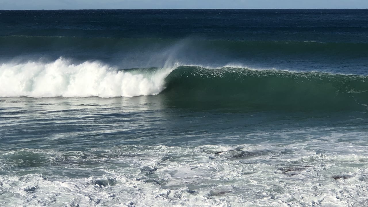 Big Swell at Werri Beach, Large swell brought good waves to…