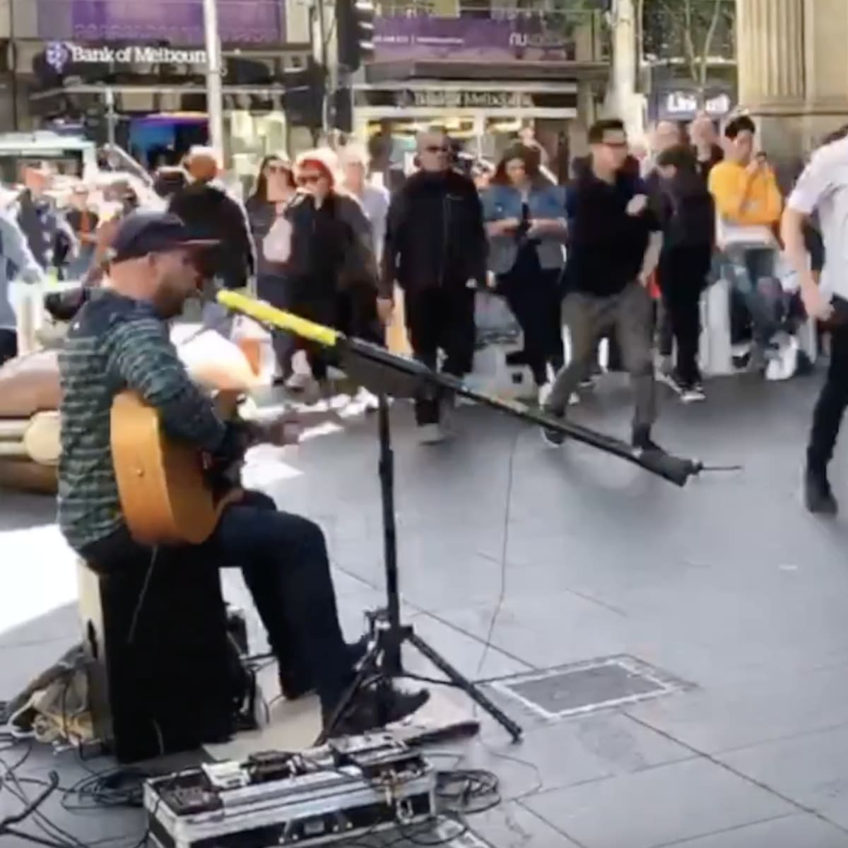 Street artists await crackdown on busking laws MOJO News