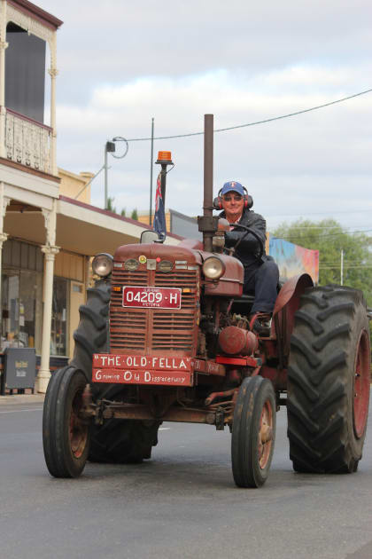 the tractors tour