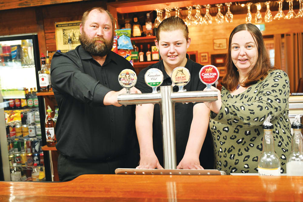 New managers at Dingee pub