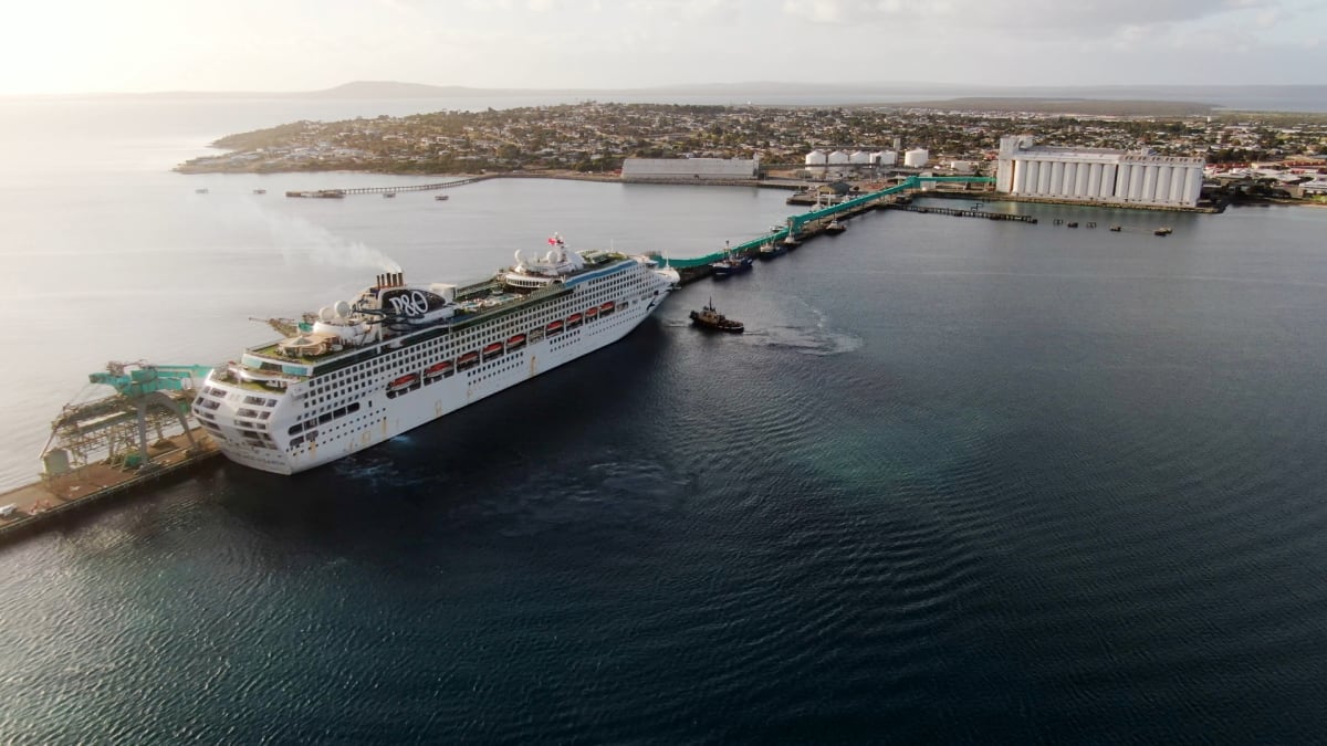 cruise ship adelaide to port lincoln