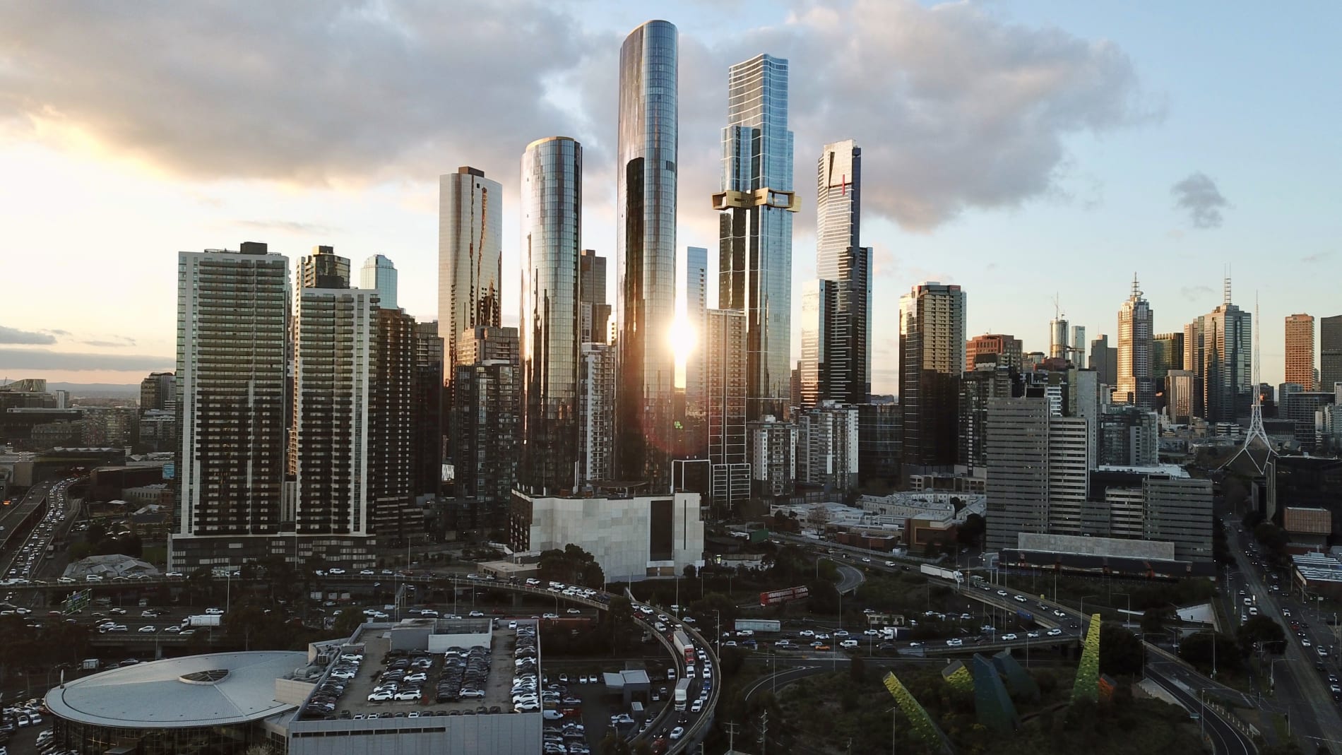 Melbourne city skyline at dusk