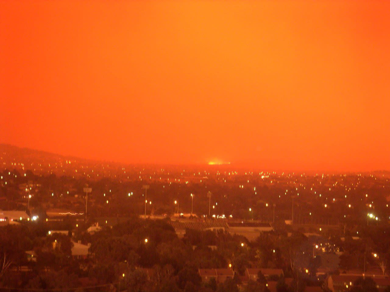 canberra sky in bushfires