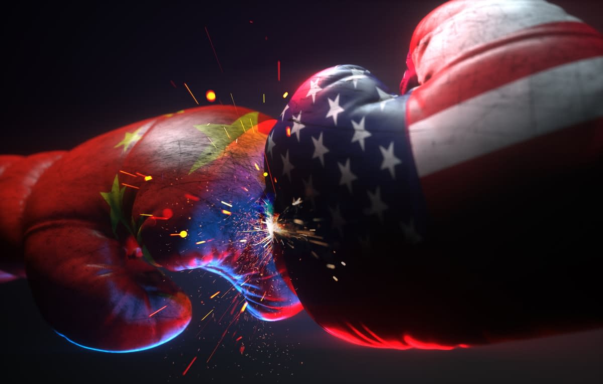 China and US boxing gloves