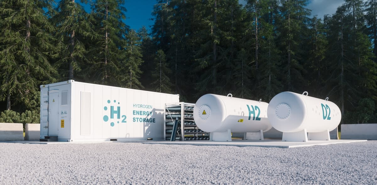 Tanks in a gravel area for hydrogen and oxygen storage