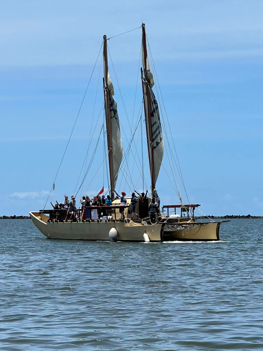 double-hulled sailing boats called druas