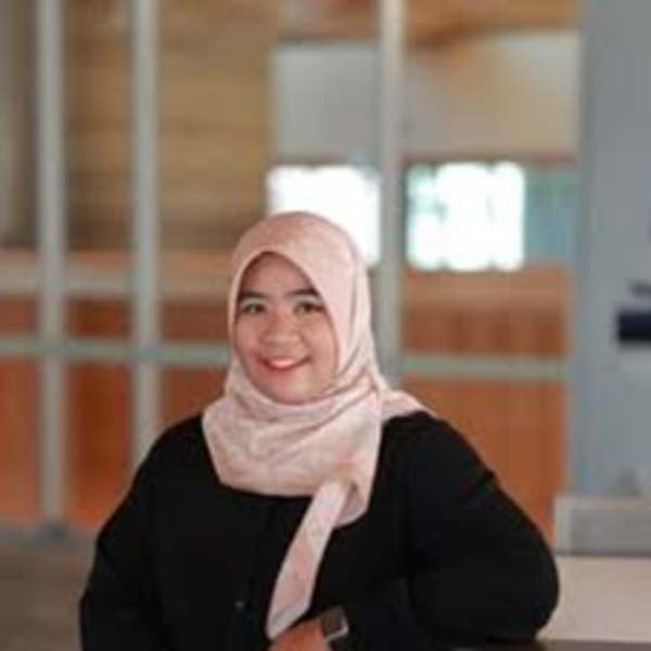 Alies Lintangsari