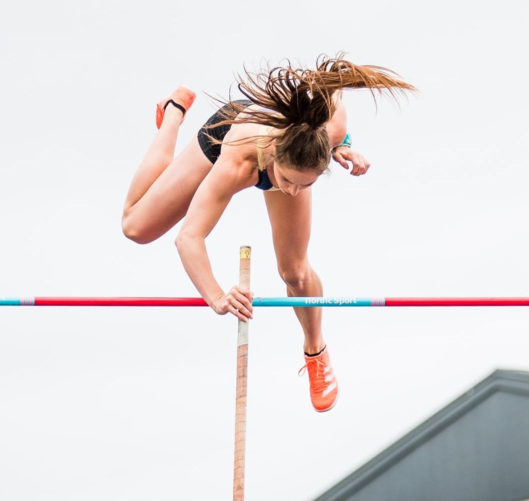 NZ Pole Vault Champ Defending Title for Late Dad