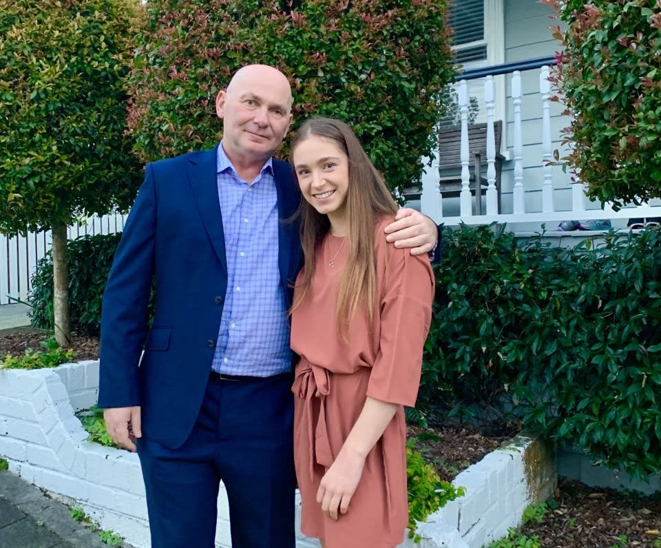 NZ Pole Vault Champ Defending Title for Late Dad