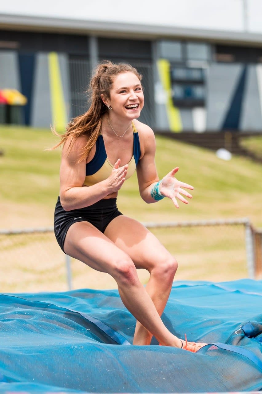 NZ Pole Vault Champ Defending Title for Late Dad