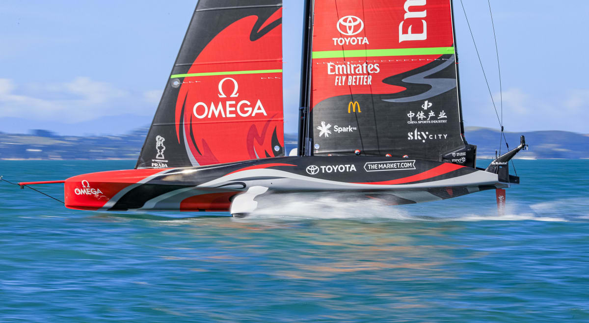 America's Cup: Emirates Team NZ sailing at 50kts - Video and on-board audio