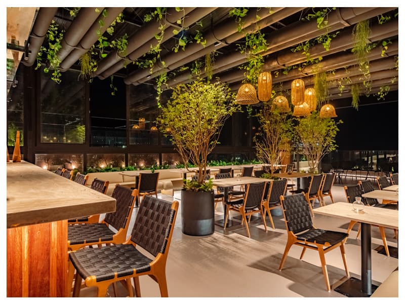 Arquitetura premiada de Sandra Moura para o BA'RA Hotel / Divg.BH