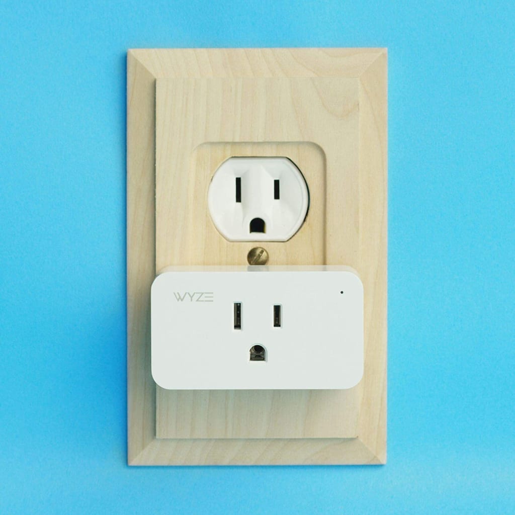 Wyze smart plug in outlet