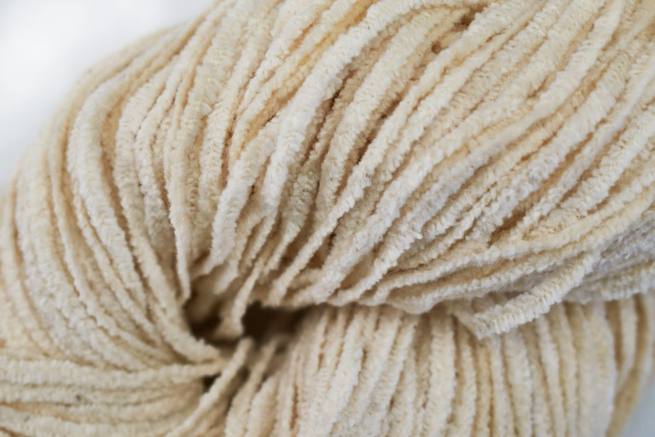 ECRU - DK Chenille 5 x 100g skeins