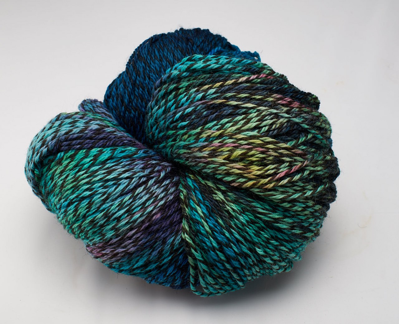Large Hullabaloo 560g skein - Jay