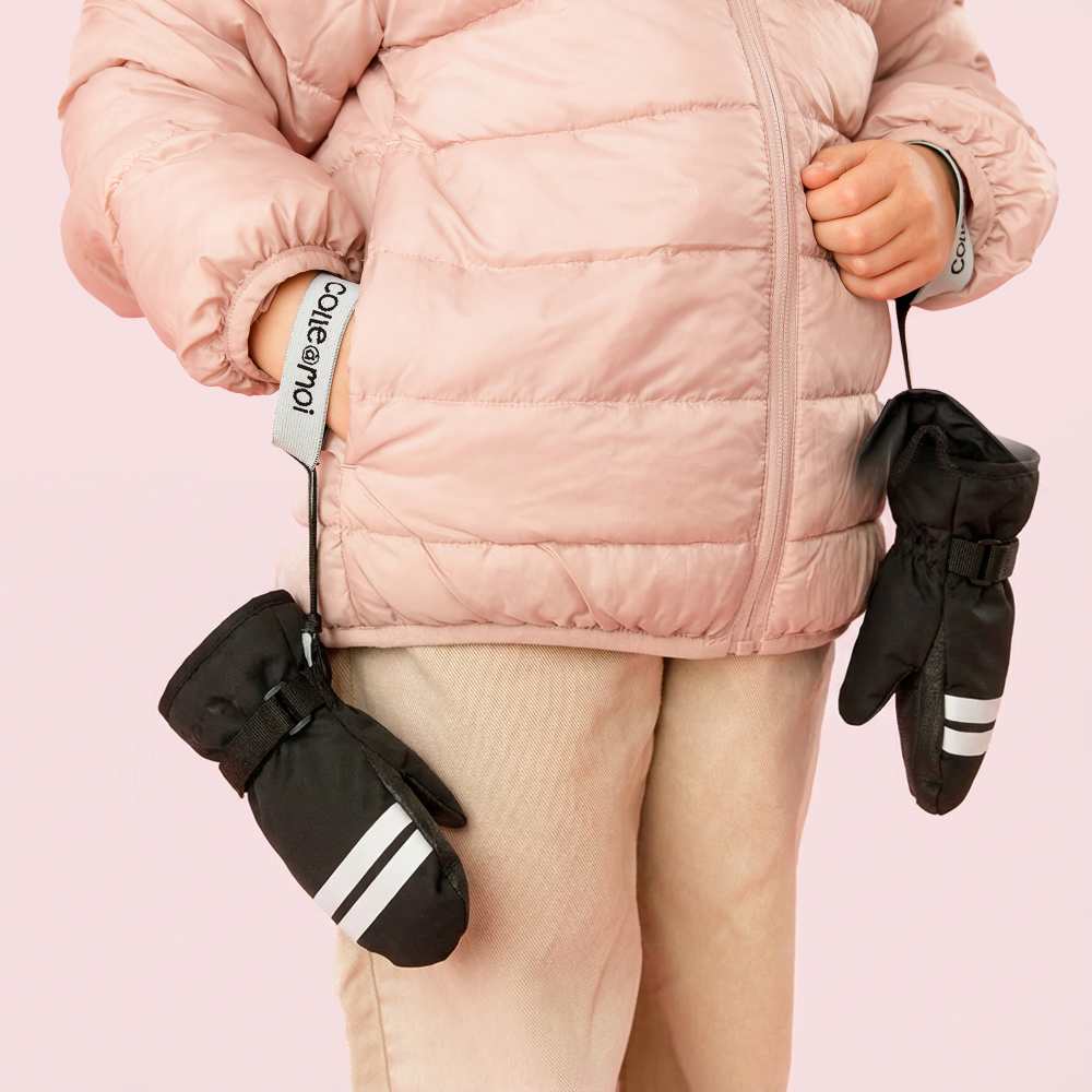 Gallery-Images/CAM-MittenHolders-gallery-3-a-v2