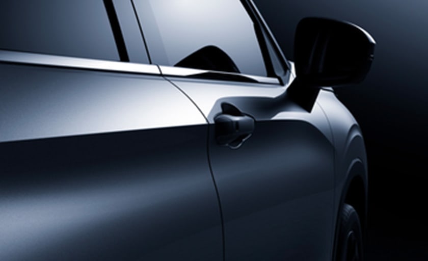 צד ימין של עיצוב הרכב מיצובישי