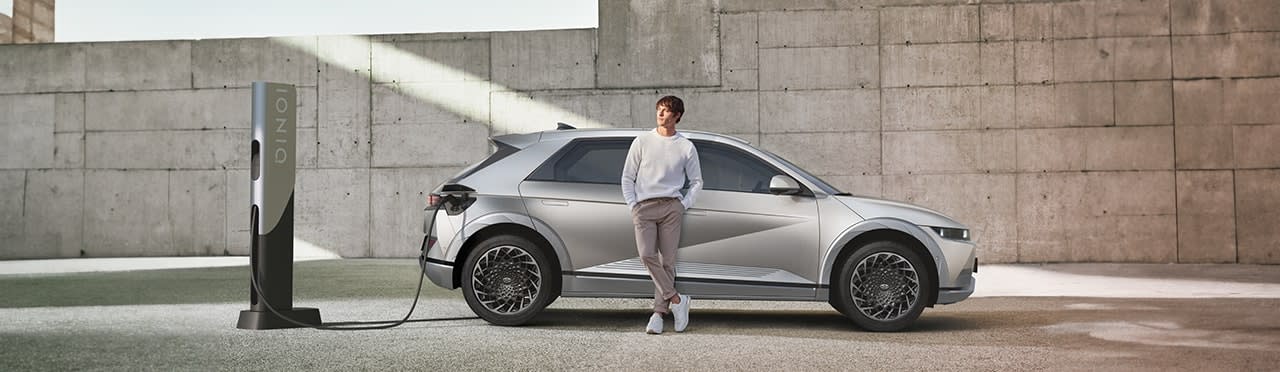 עולם הרכב החשמלי: סוגי כבלים, עמדות טעינה ותהליך הטעינה