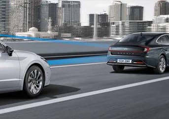 הדמיית פעולת מערכת בטיחות לרכב LVDA לתחילת נסיעה של מכונית מלפנים