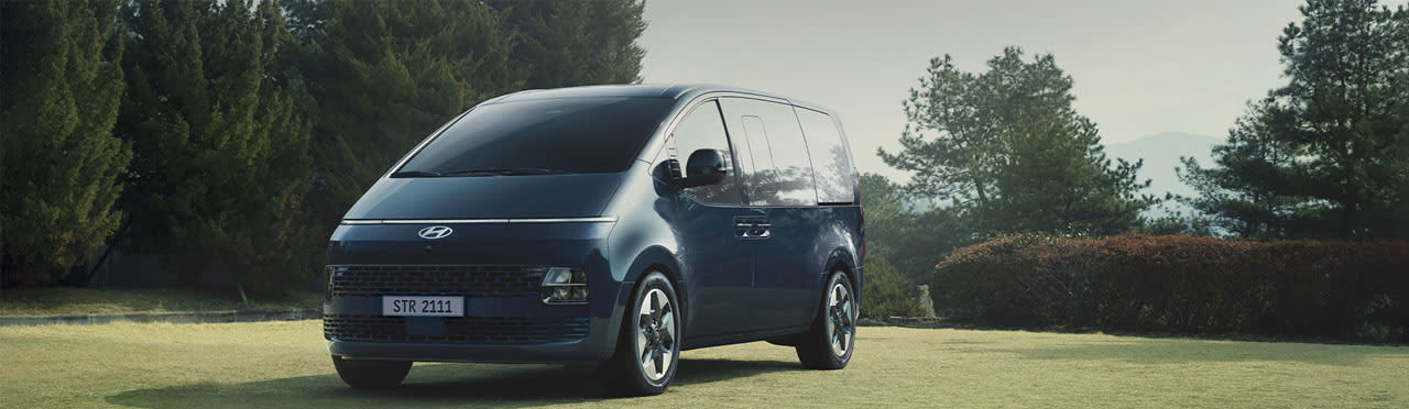יונדאי סטריה Hyundai STARIA - מבט חוץ על חזית הרכב
