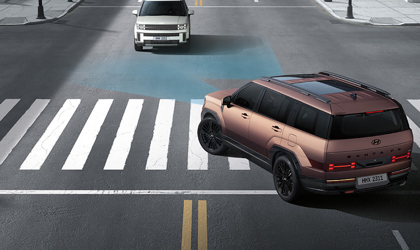 רכב SUV בזמן מעבר חציה - באנר עליון