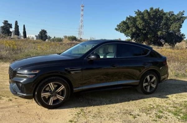 רכב ג'נסיס GV80 ספורט שחור