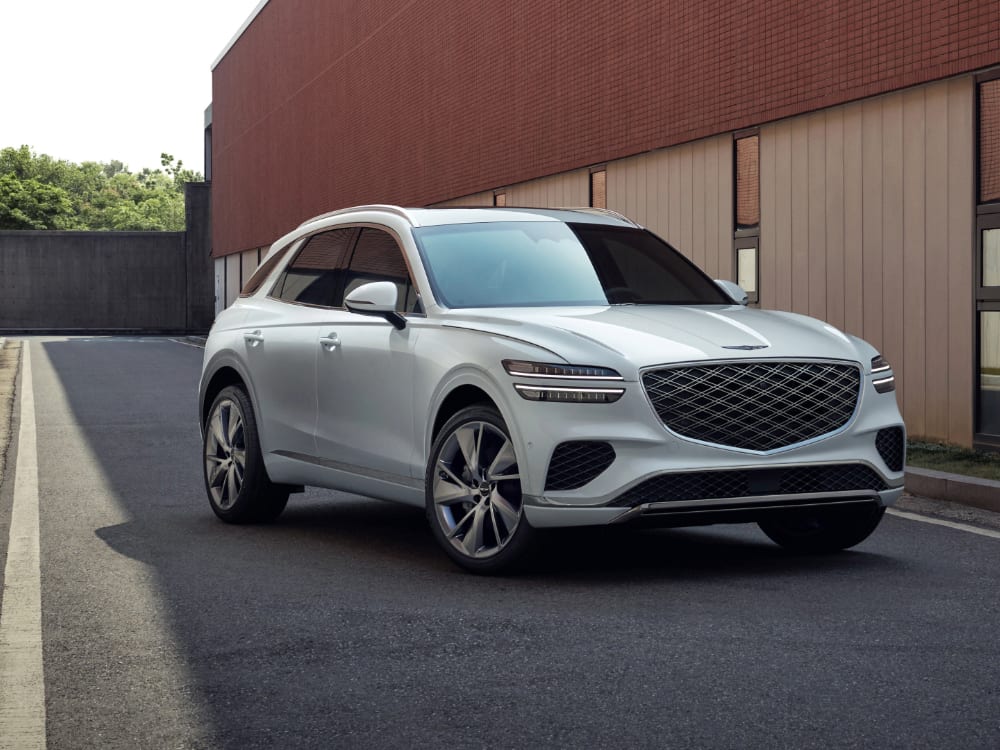 Genesis GV70 לבנה