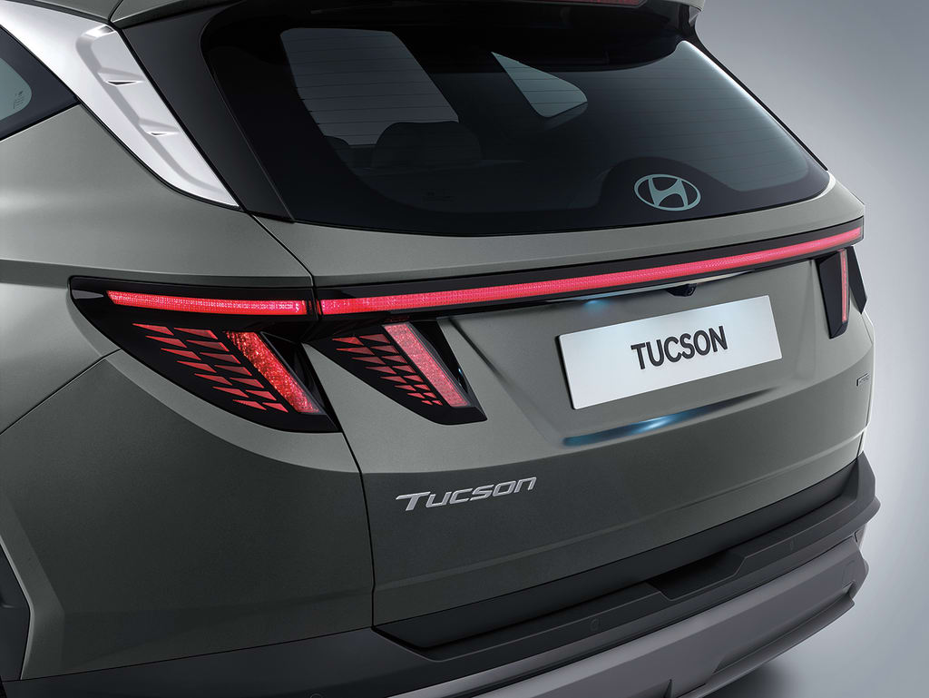 רכב טוסון צילום אחורי של הרכב