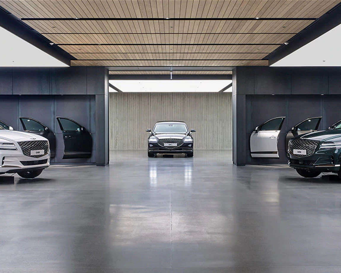 אולם החוויה של רכב יוקרה ג'נסיס - גנסיס G80 במרכז