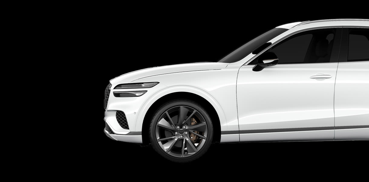 רכב לבן מודרני עם עיצוב אלגנטי וגלגלים כהים