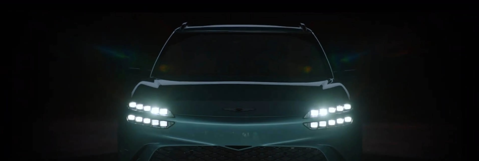 רכב יוקרה ג'נסיס בעיצוב אייקוני ויוקרתי