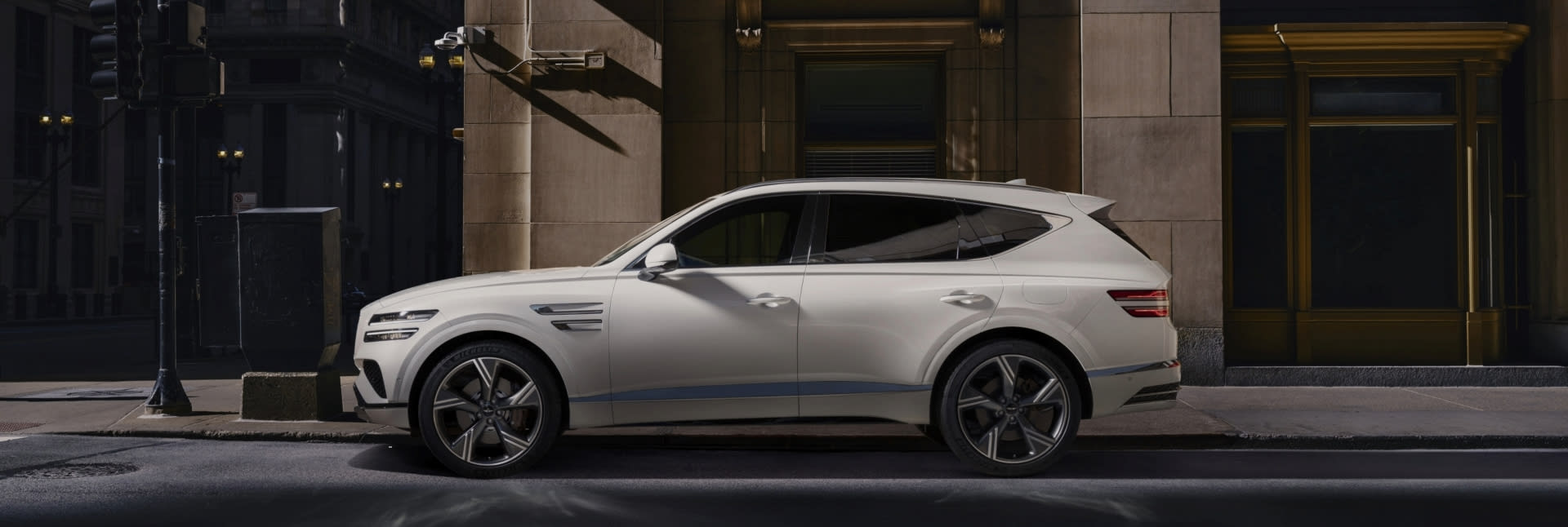 רכב יוקרה Genesis GV80