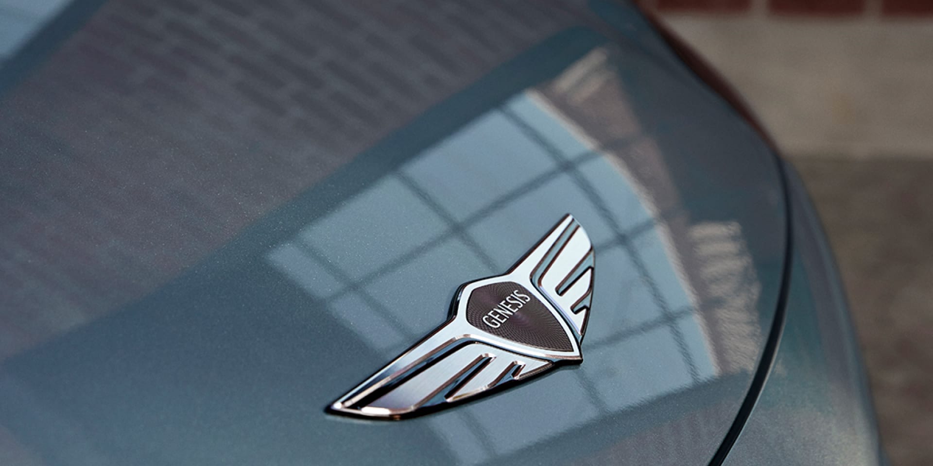 לוגו ג'נסיס