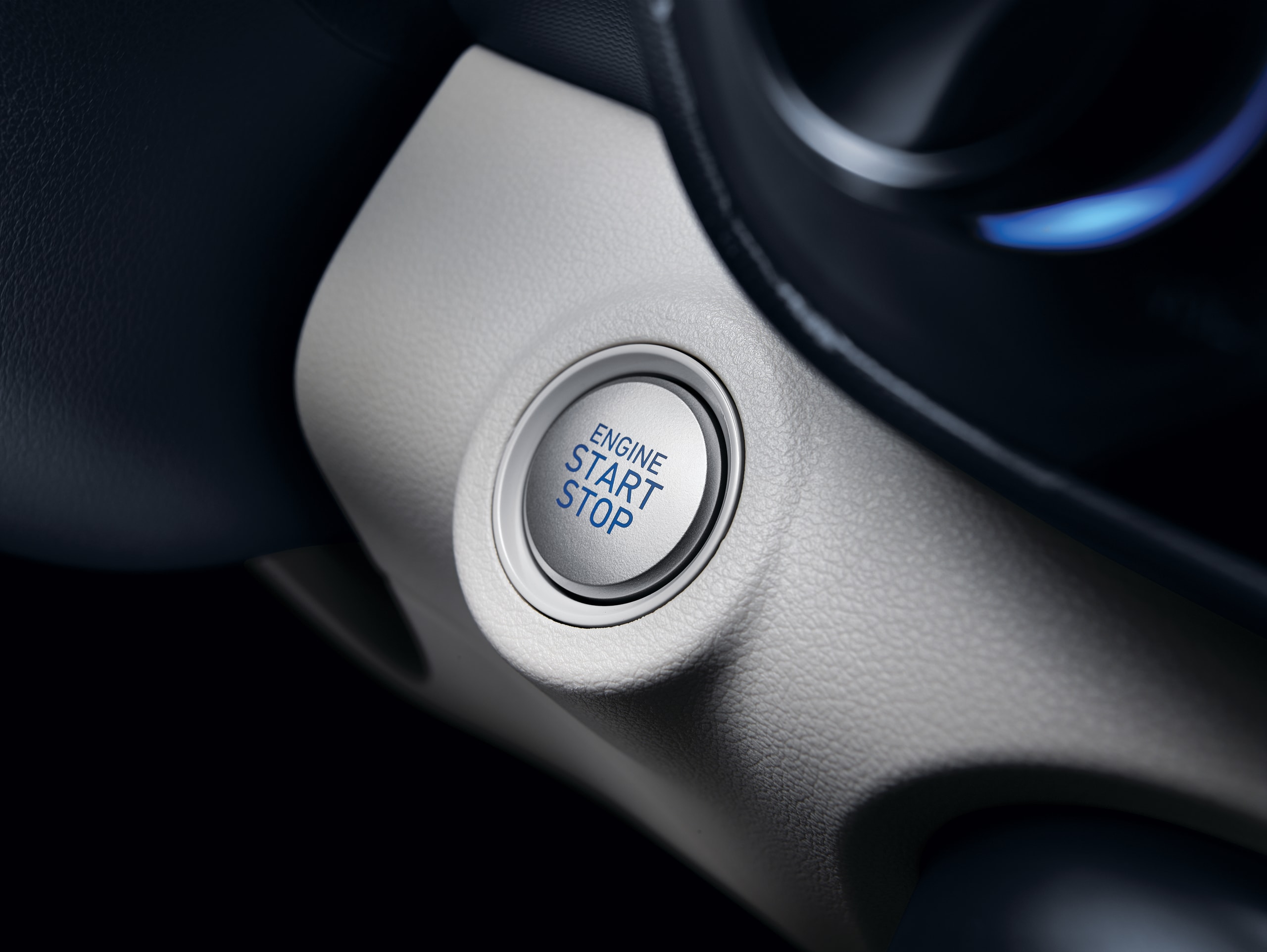 כפתור הנעה חכם צילום מקרוב