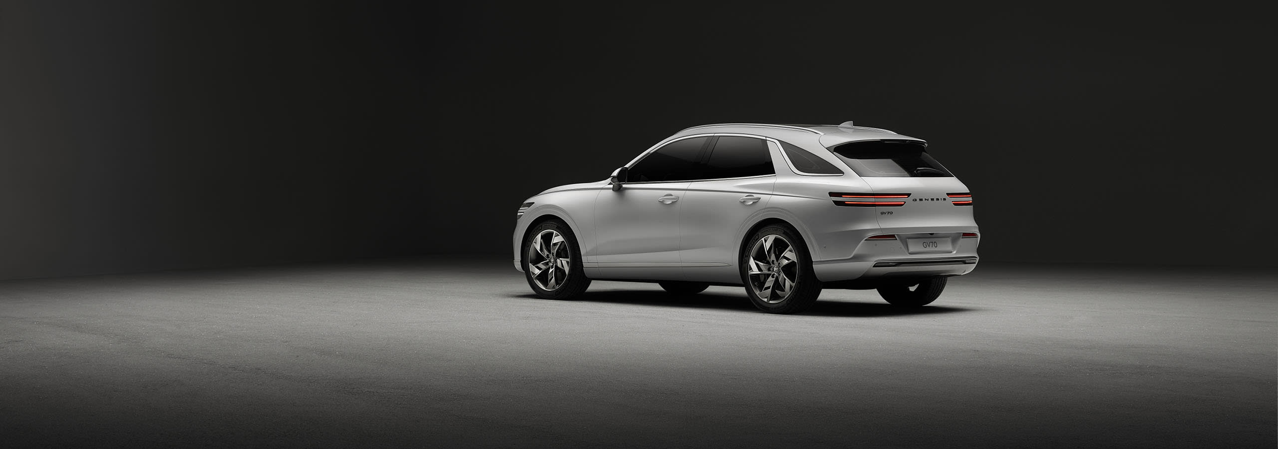 ג'נסיס GV70 חשמלית דסקטופ