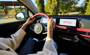 מבט פנים על רכב חשמלי ORA 03