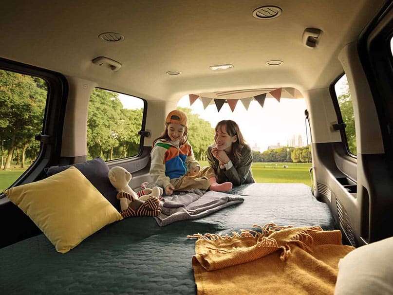 מניעת שכחת ילדים ברכב – מה הם הפתרונות?