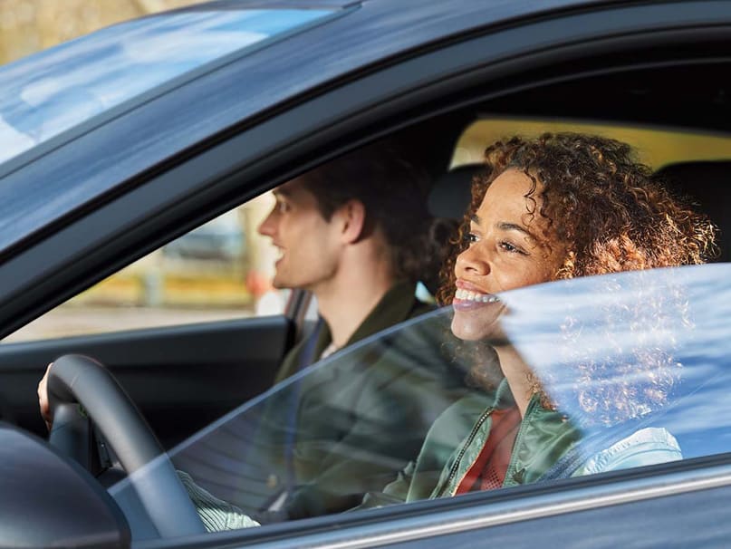 מכונית חדשה בראש אקסטרה שקט