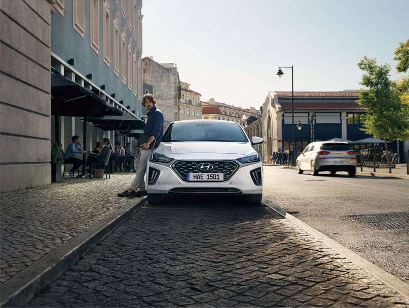 יונדאי איוניק 2021 לבנה