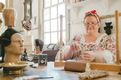 how much money did a colonial wig maker make how much money did a colonial wig maker make