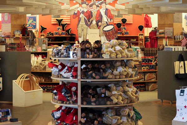 WILLIAMSBURG Revolutions Store