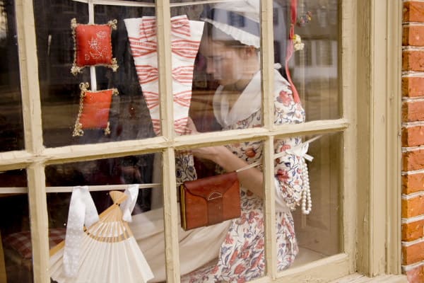 How Much Clothing Did an 18th-Century Woman Really Own?