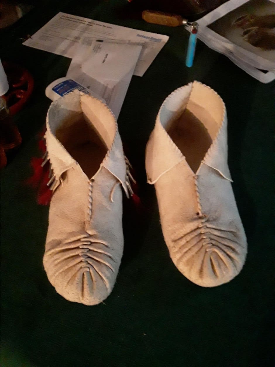 Make your own Moccasins - DIY Leather Moccasin Craft Project - Men