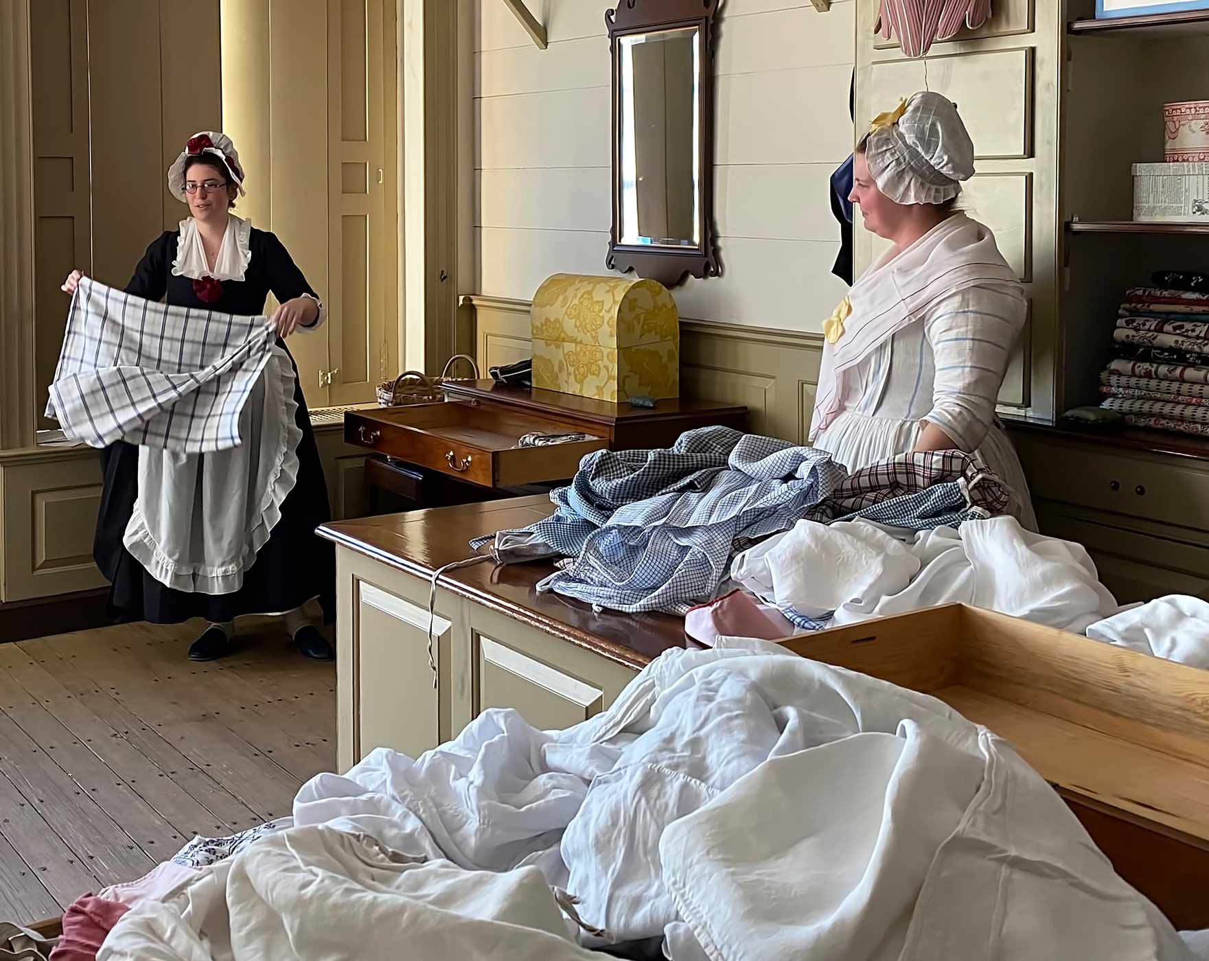 How Much Clothing Did an 18th-Century Woman Really Own?