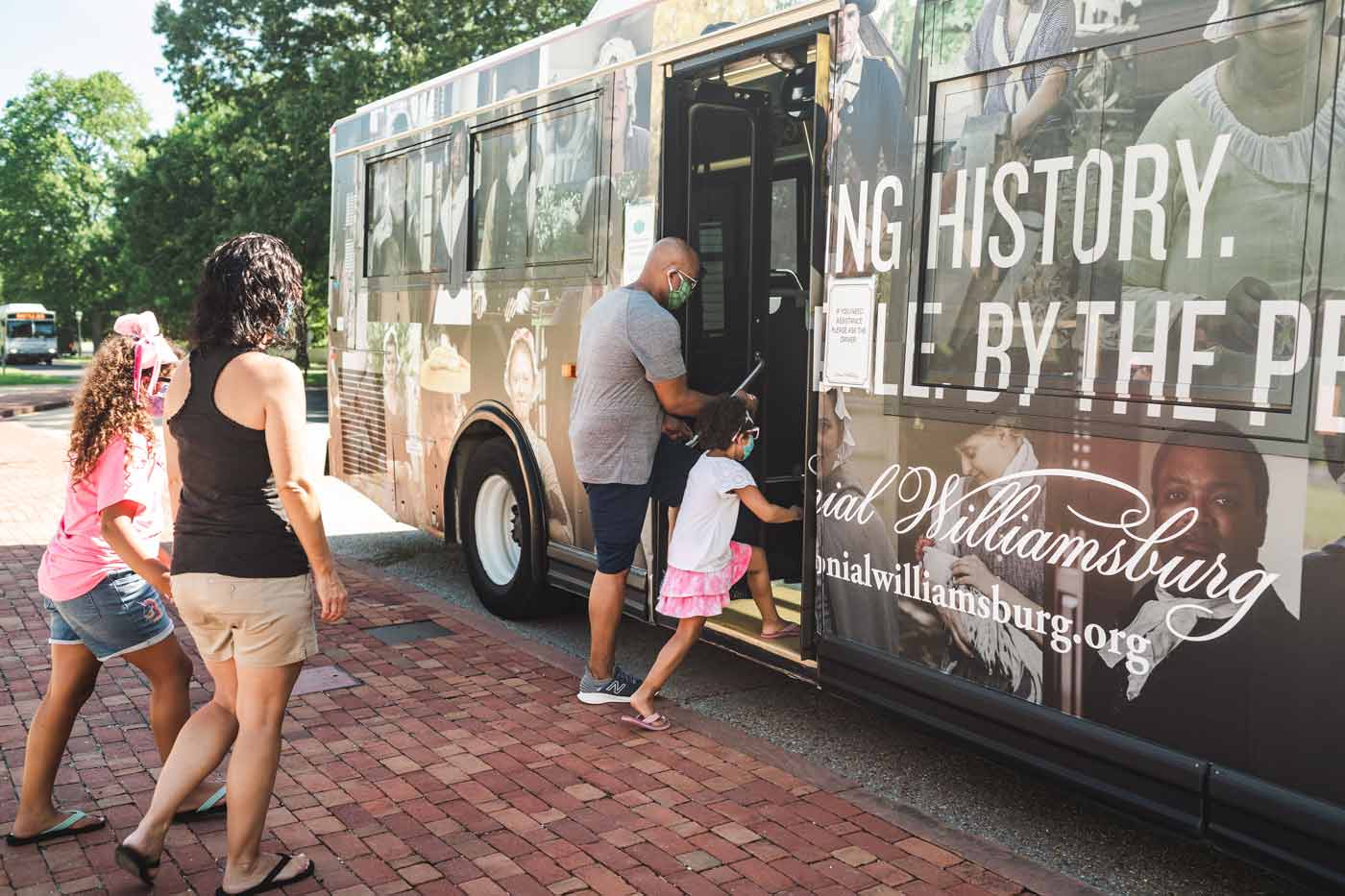 colonial williamsburg bus tour