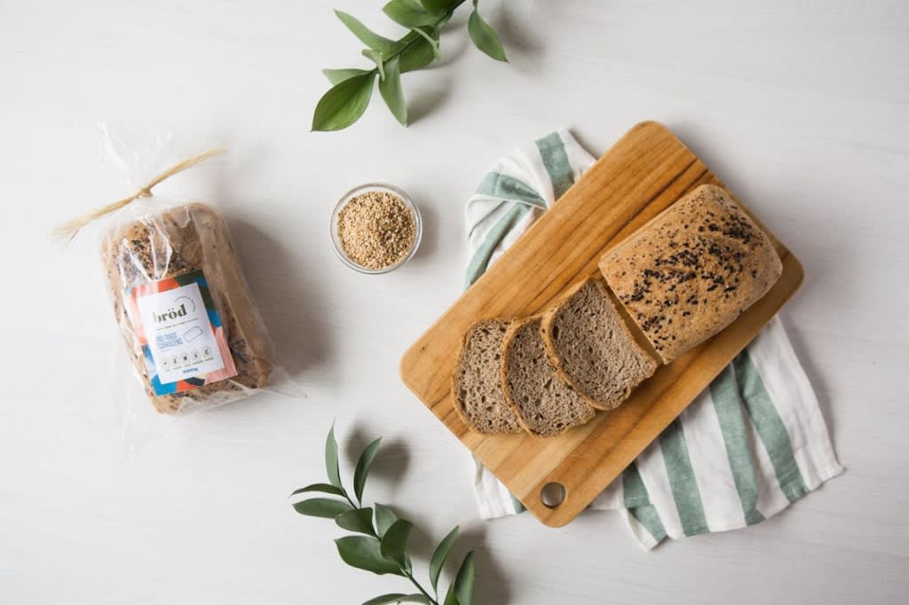 Pão Natural Sem Glúten - 500g - Leve, sabor neutro, feito com farinha de arroz polido, vai bem com qualquer acompanhamento. Sem glúten, sem lactose, vegano